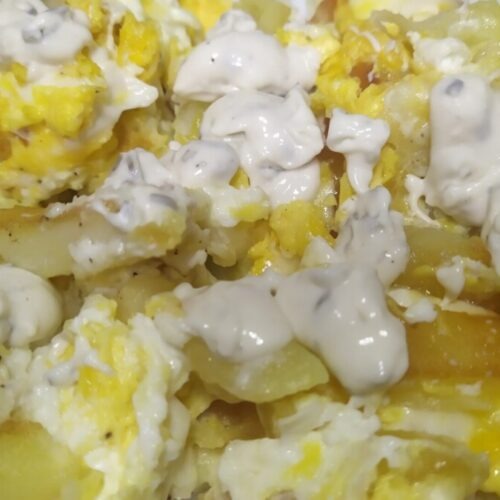huevos rotos con patatas fritas
