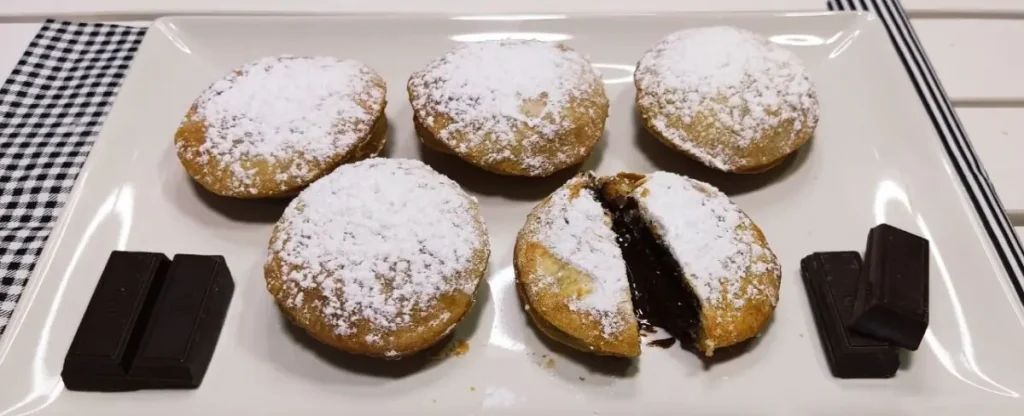 hojaldre relleno de chocolate en freidora de aire