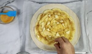 Tarta de hojaldre con manzanas en freidora de aire o air fryer