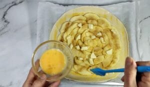 Tarta de hojaldre con manzanas en freidora de aire o air fryer