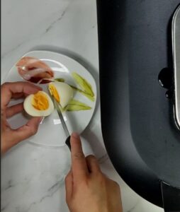Chuevos fritos-huevos-cocidos-en-freidora-de-aire
