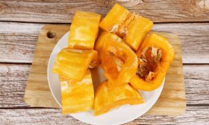 Cortar y pelar una calabaza rápida y fácilmente