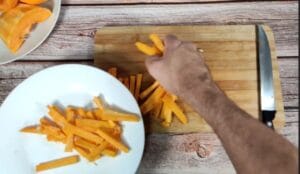 Patatas fritas de calabaza en freidora de aire