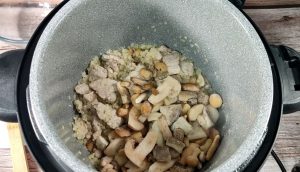 arroz-con-setas-en-olla-gm-h-deluxe-fry