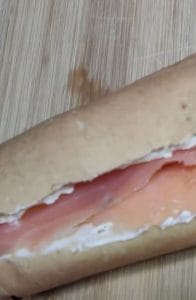 bocadillo-de-salmon-ahumado