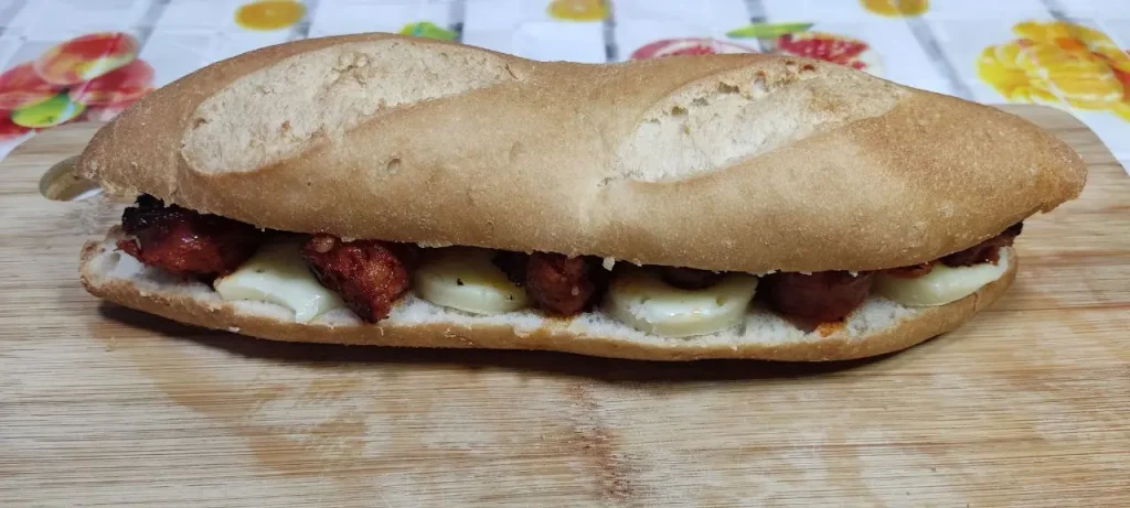 bocadillo-de-chorizo-frito