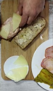 bocadillo-de-lomo-adobado
