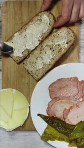bocadillo-de-lomo-adobado